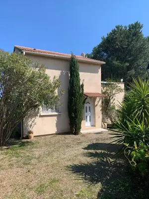 Jardin de l'établissement VILLA Bord de Mer