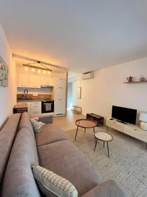 Coin salon dans l'établissement Joli studio Calvi 50m plage