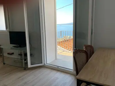 Vue générale sur la mer ou vue sur la mer prise depuis la villa