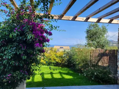 Jardin de l'établissement Giardinu di Luce - Appt pour 4 vue mer
