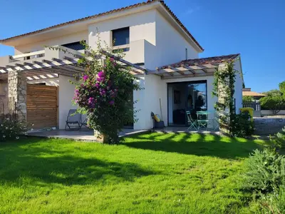 Jardin de l'établissement Giardinu di Luce - Appt pour 4 vue mer