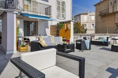 Coin salon dans l'établissement Casa Eden Roc