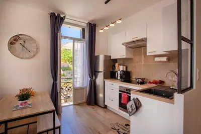 Cuisine ou kitchenette dans l'établissement Villa Sandrine