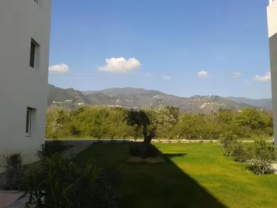 Vue générale sur la montagne ou vue sur la montagne depuis l'appartement