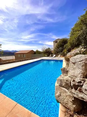 Piscine de l'établissement Appartement 2 chambres à Lama avec Piscine ou située à proximité