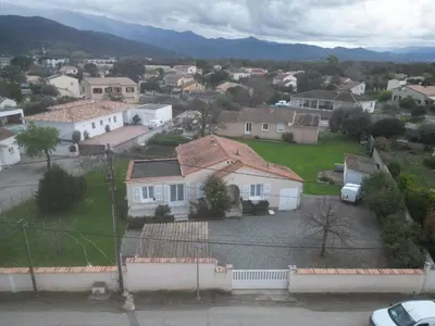 Vue générale sur la montagne ou vue sur la montagne depuis la villa