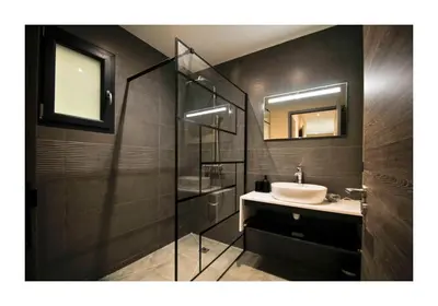 Salle de bains dans l'établissement A CASA DI LAURENA piscine chauffée proche St Florent