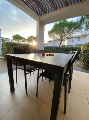 Plan de l'établissement Ma paillote a LOZARI 6/8 pers vue mer avec piscine